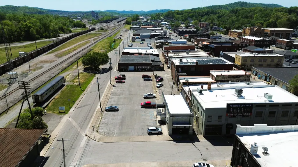 107 E 1st Street Corbin KY 40701