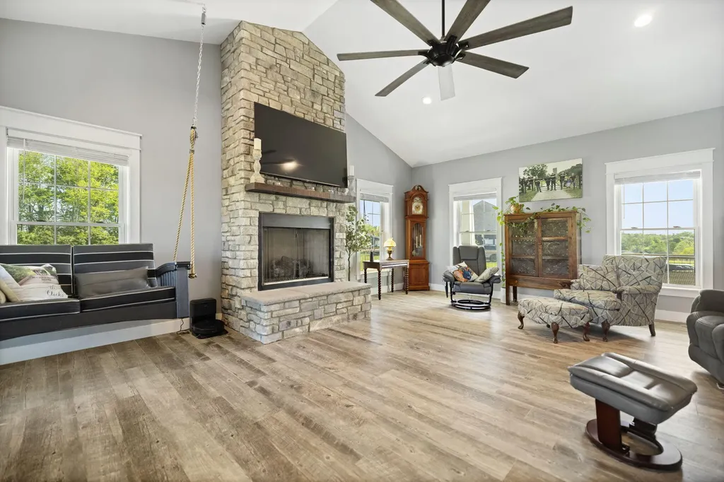 165 Dory Drive Salvisa KY 40372