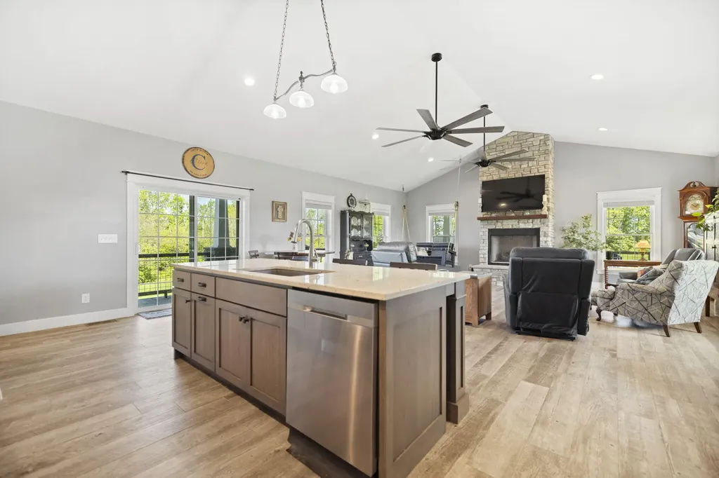 165 Dory Drive Salvisa KY 40372