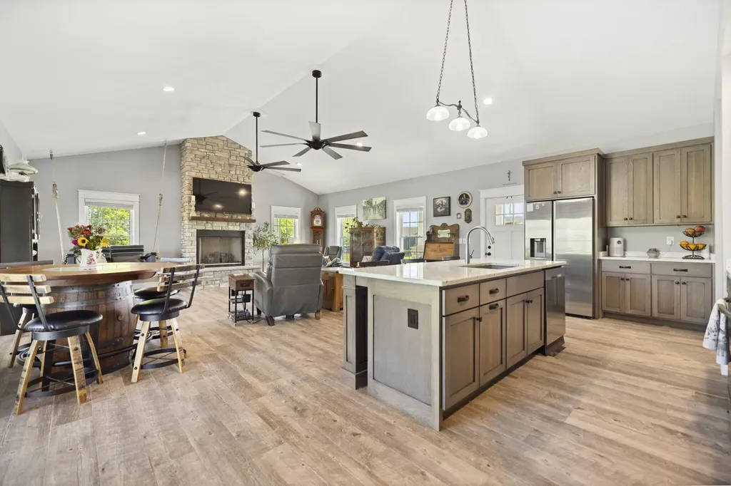 165 Dory Drive Salvisa KY 40372