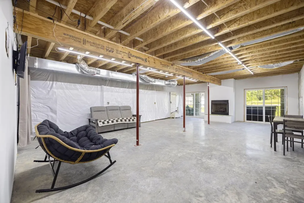 165 Dory Drive Salvisa KY 40372