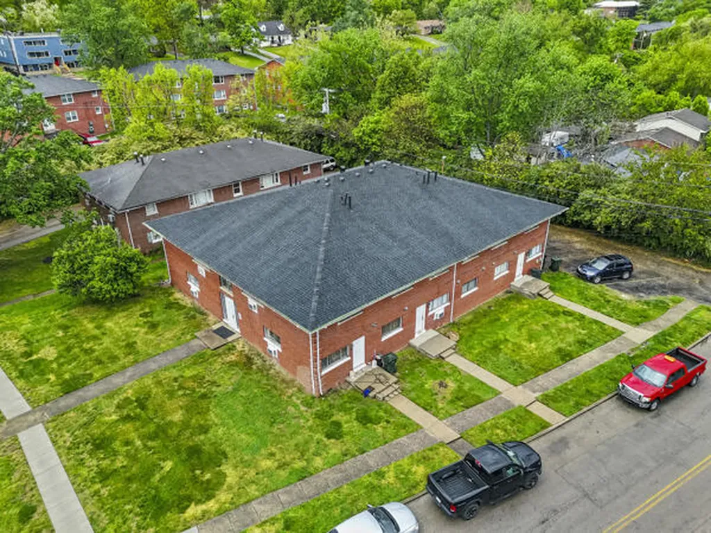 1921 Oxford Circle Lexington KY 40504
