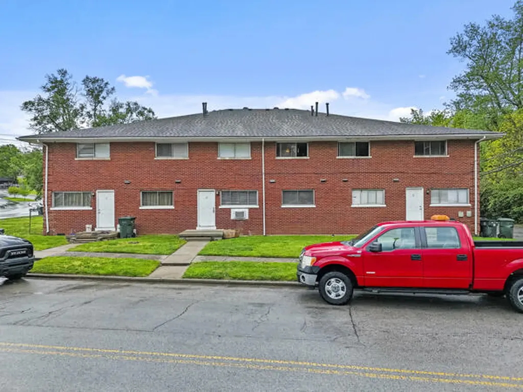 1921 Oxford Circle Lexington KY 40504