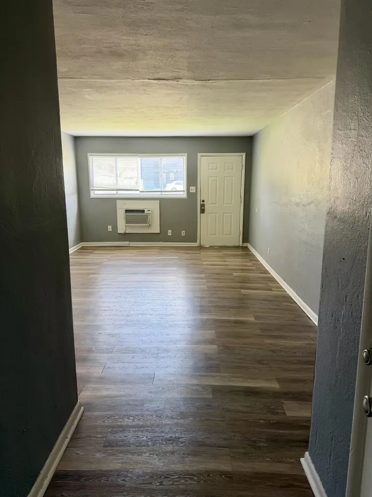 1921 Oxford Circle Lexington KY 40504