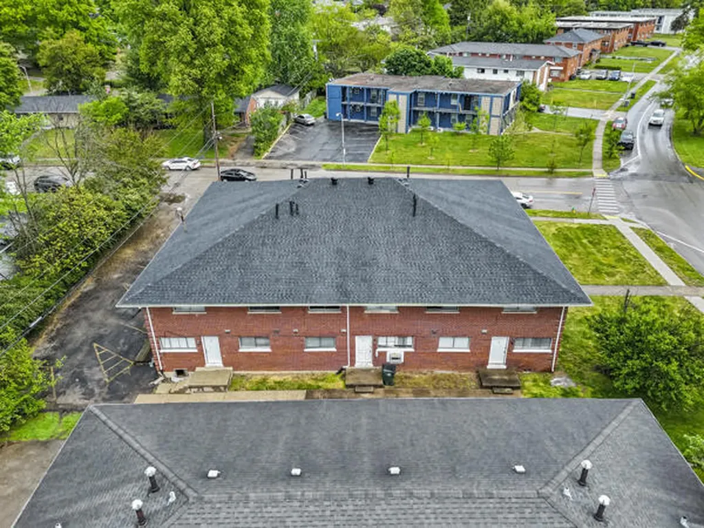1921 Oxford Circle Lexington KY 40504