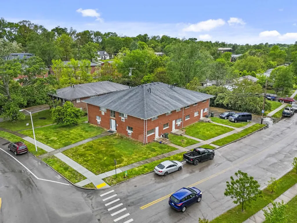 1921 Oxford Circle Lexington KY 40504