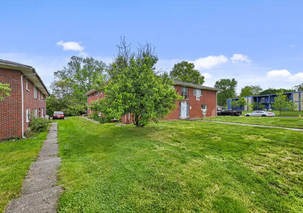 1921 Oxford Circle Lexington KY 40504