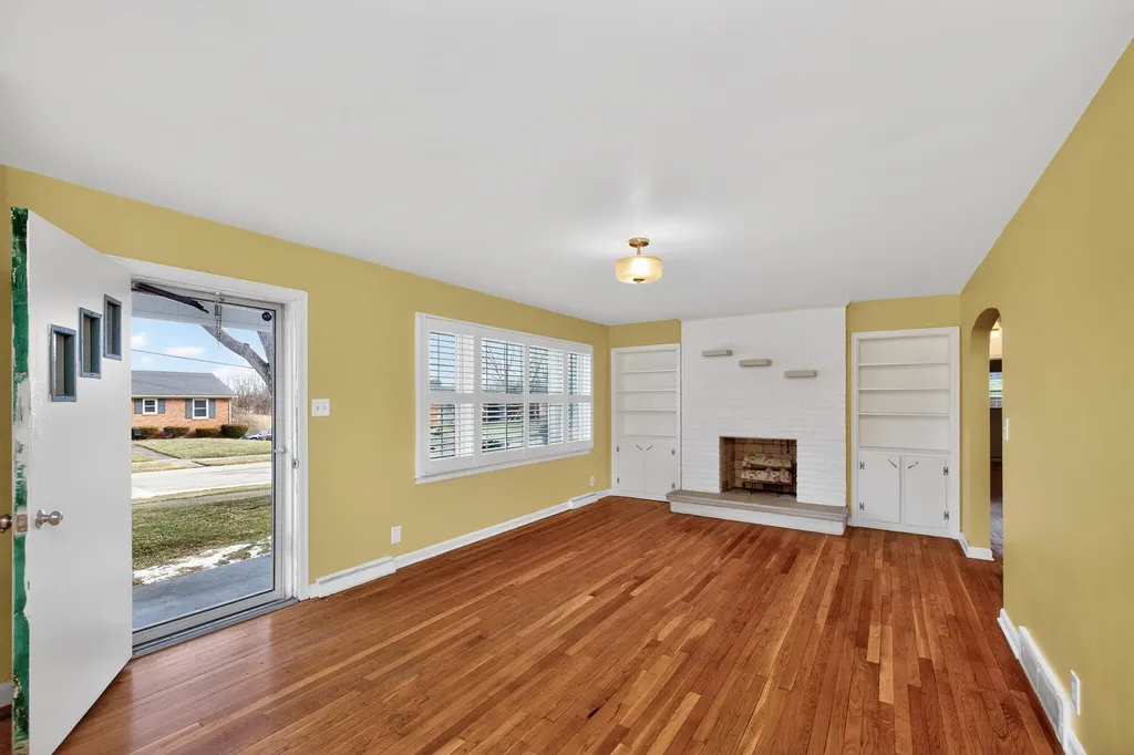 316 Dixie Manor Harrodsburg KY 40330