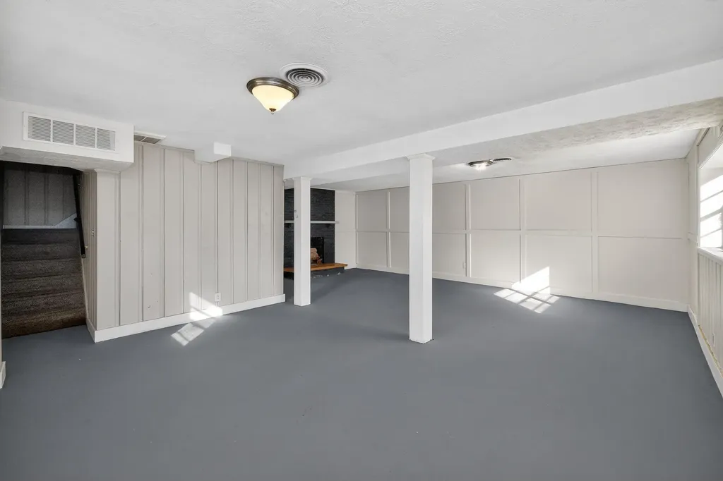316 Dixie Manor Harrodsburg KY 40330