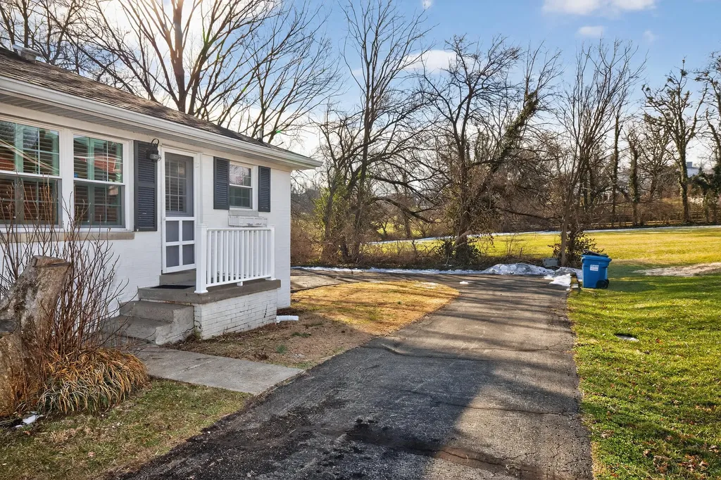 316 Dixie Manor Harrodsburg KY 40330