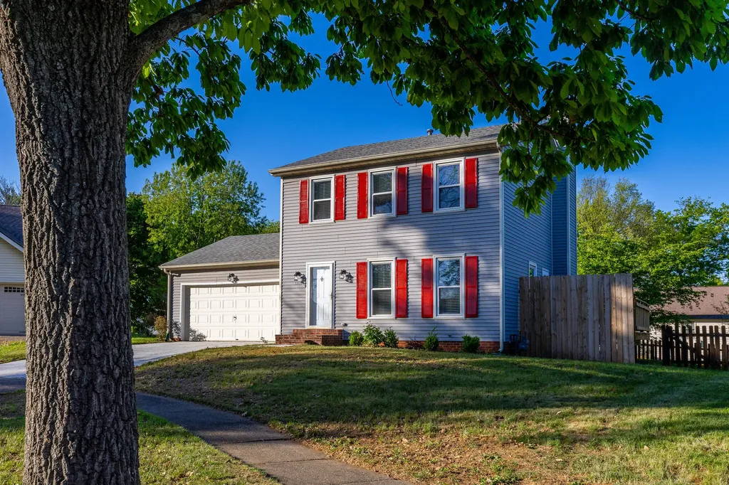1709 Oak Place Court Lexington KY 40515