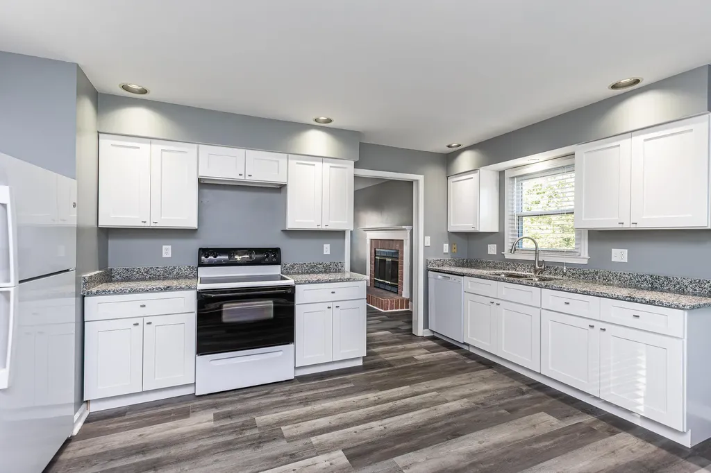 1709 Oak Place Court Lexington KY 40515