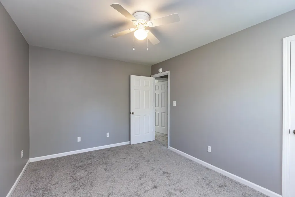 1709 Oak Place Court Lexington KY 40515