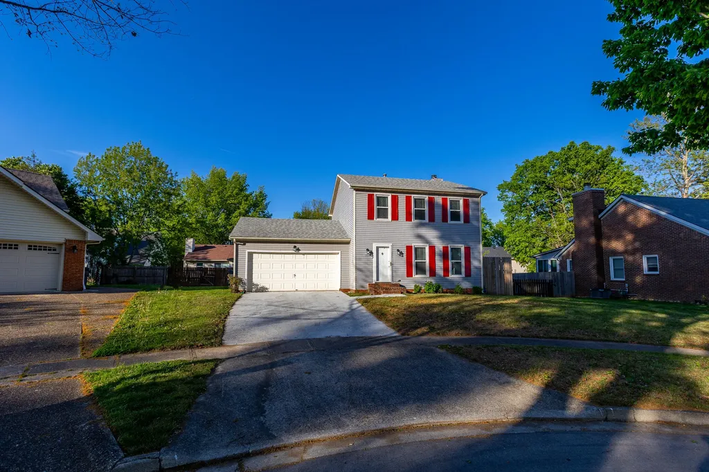 1709 Oak Place Court Lexington KY 40515
