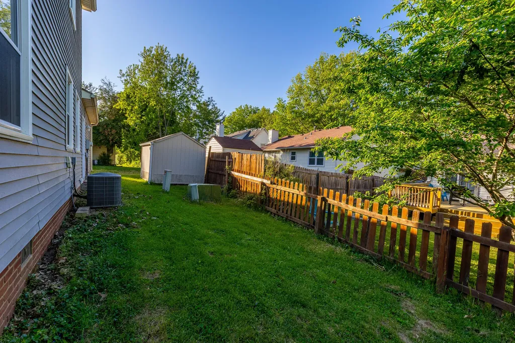 1709 Oak Place Court Lexington KY 40515