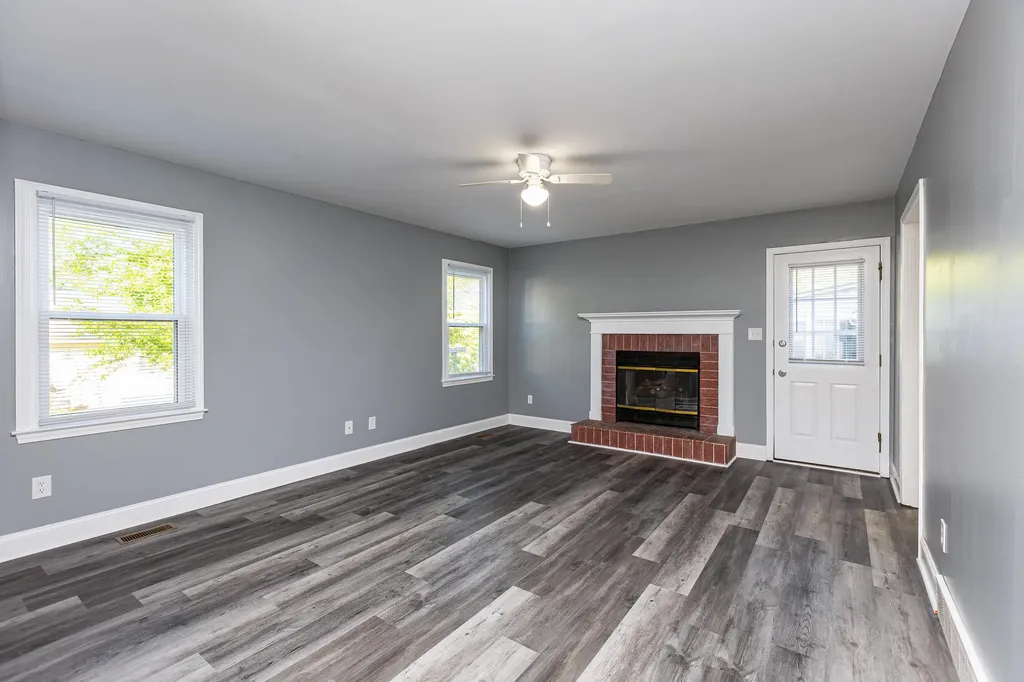1709 Oak Place Court Lexington KY 40515