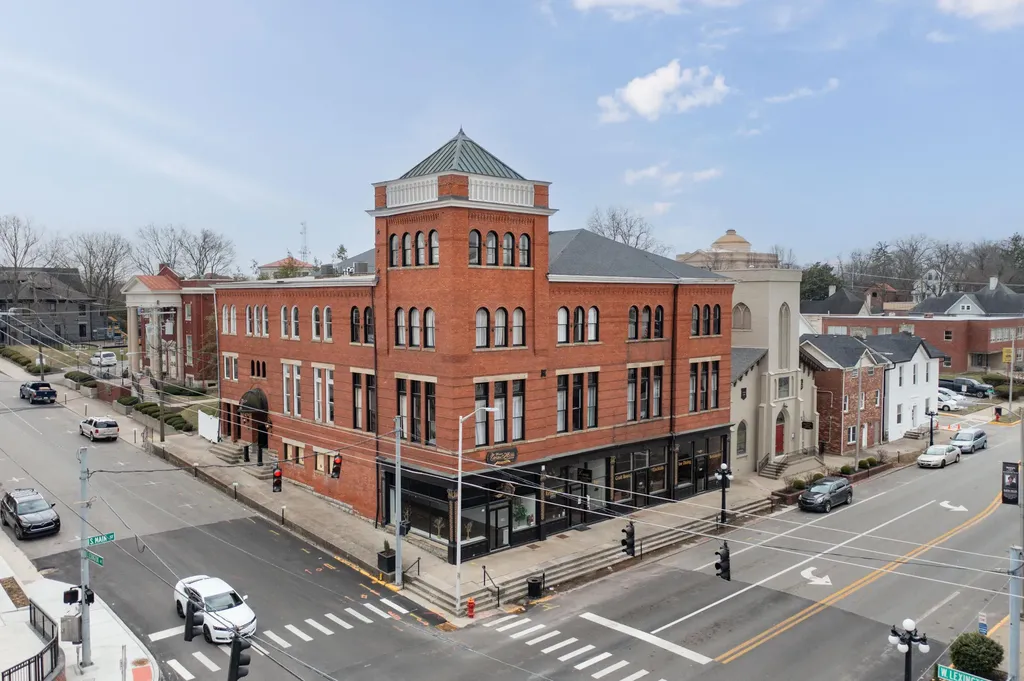 101 S Main Street Winchester KY 40391