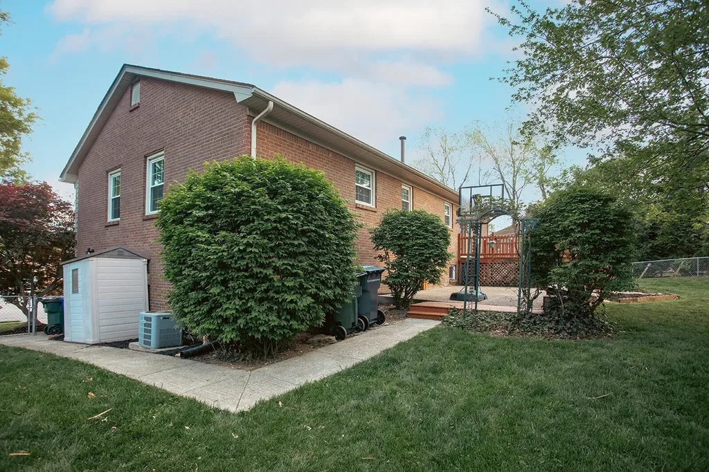 3209 Chesterfield Circle Lexington KY 40517