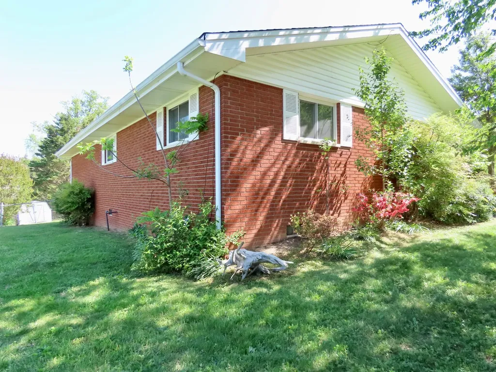 912 Barbourville Street Corbin KY 40701