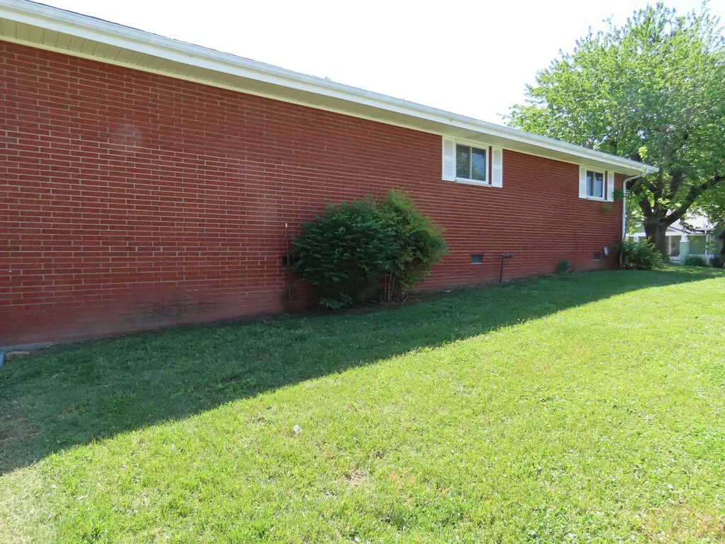 912 Barbourville Street Corbin KY 40701