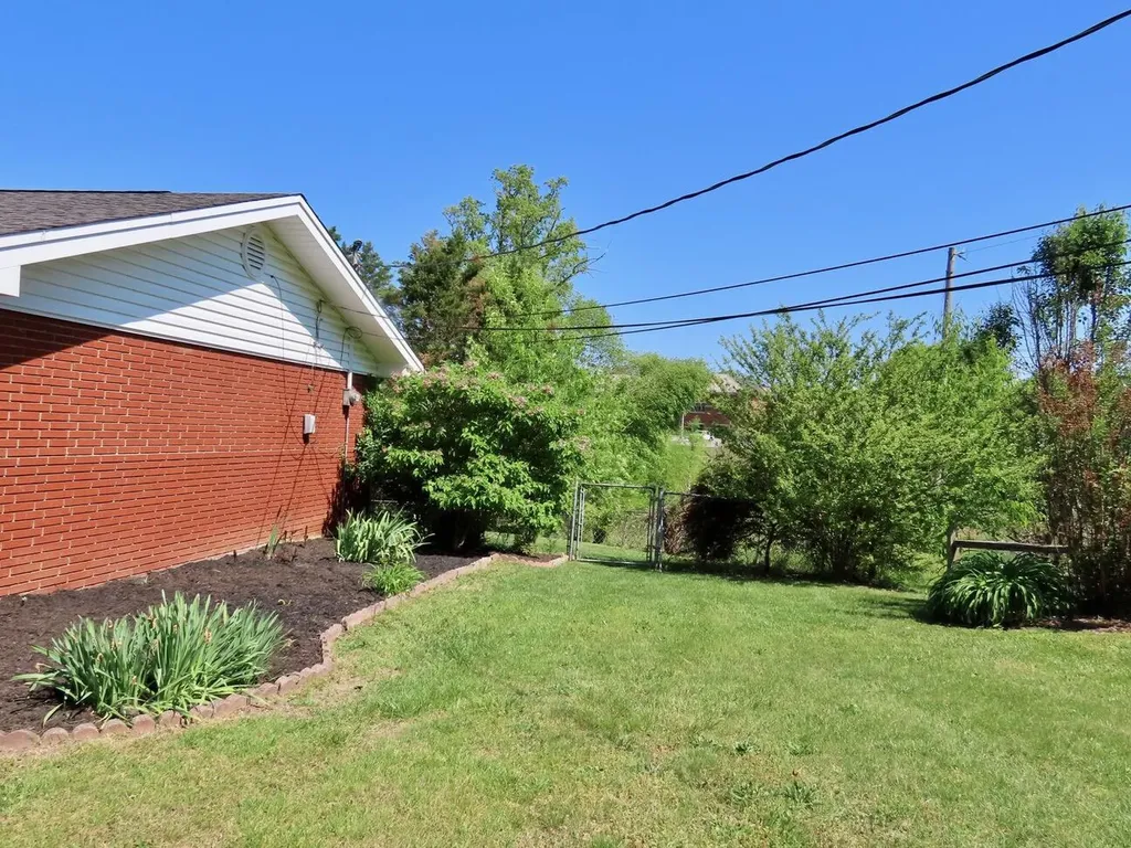 912 Barbourville Street Corbin KY 40701