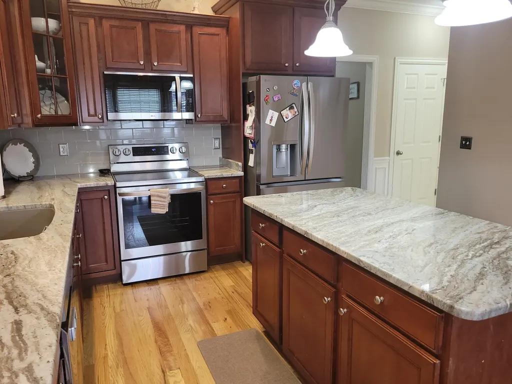 357 S Hill Road Versailles KY 40383