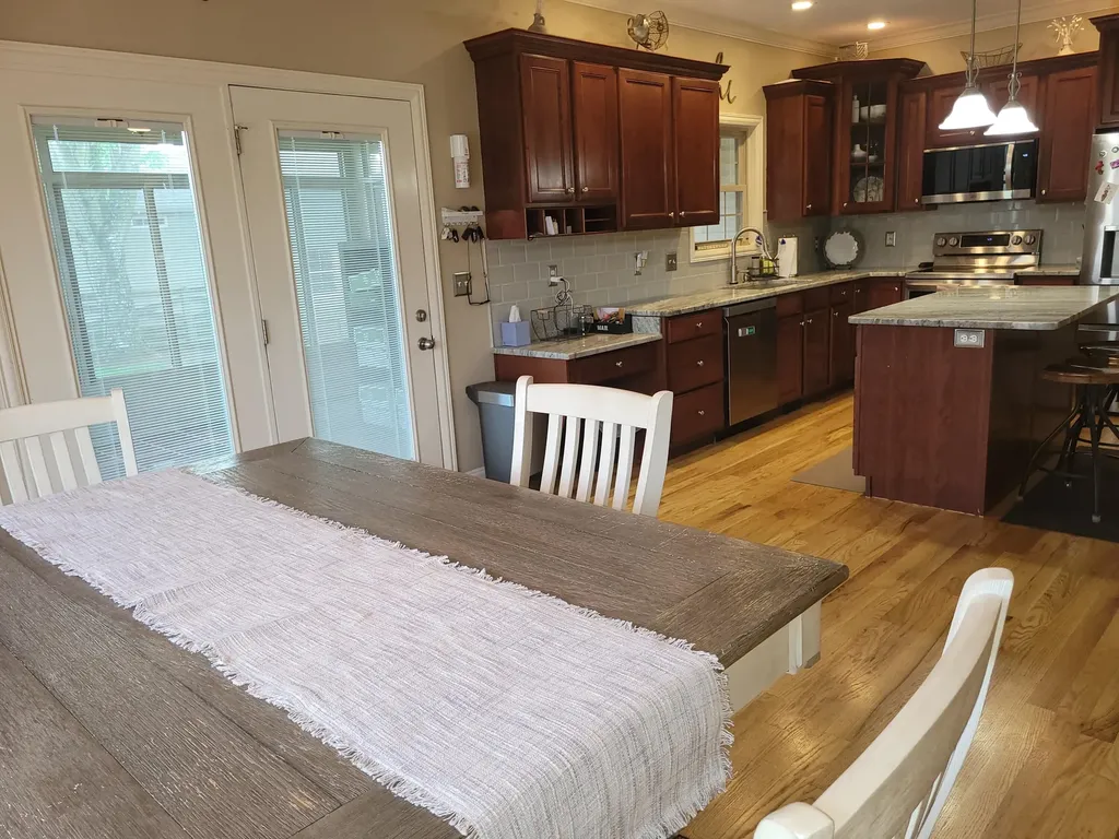 357 S Hill Road Versailles KY 40383