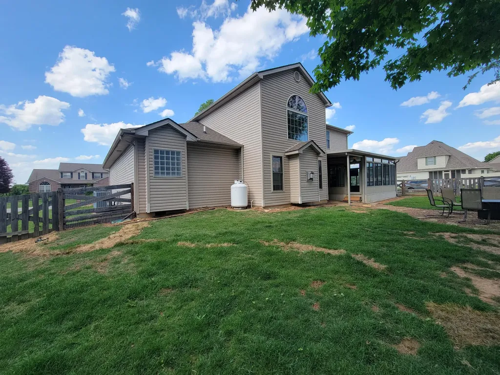 357 S Hill Road Versailles KY 40383