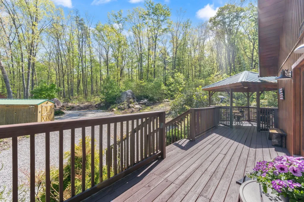 50 Davidson Lane Miracle KY 40856