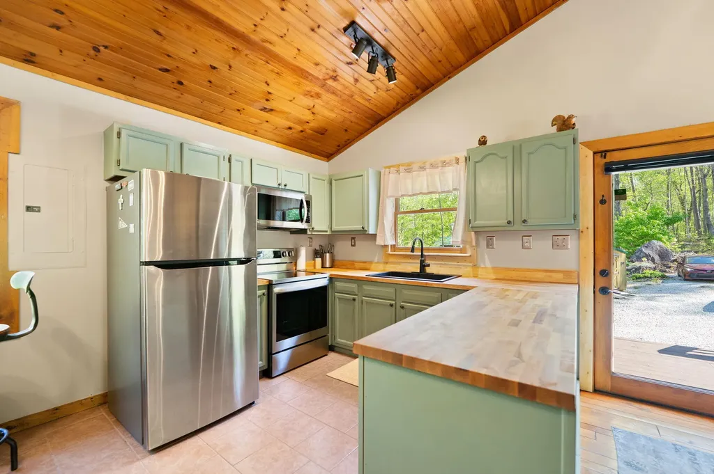 50 Davidson Lane Miracle KY 40856
