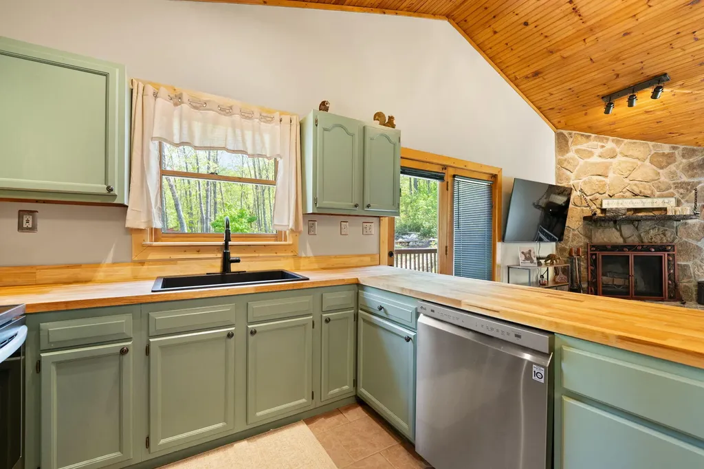 50 Davidson Lane Miracle KY 40856