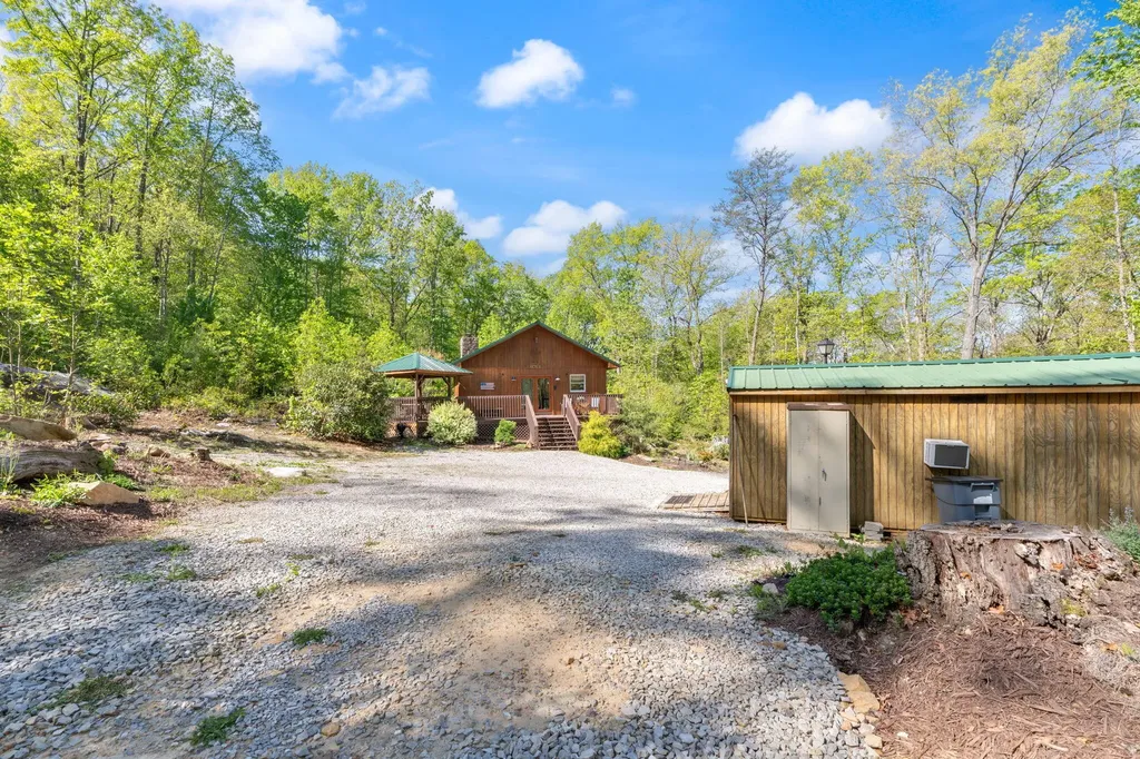 50 Davidson Lane Miracle KY 40856