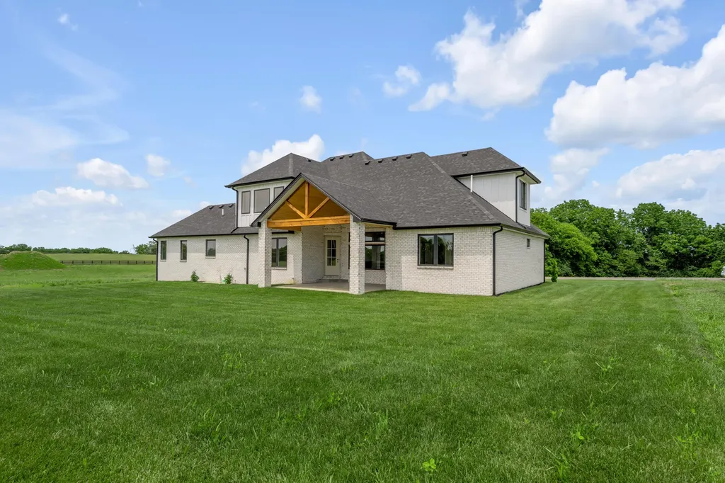 235 Grandview Trail Wilmore KY 40390