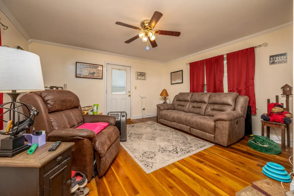9466 Spencer Pike Mt Sterling KY 40353