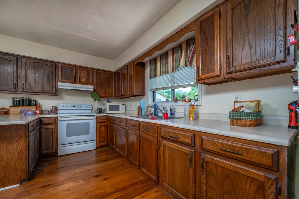 9466 Spencer Pike Mt Sterling KY 40353