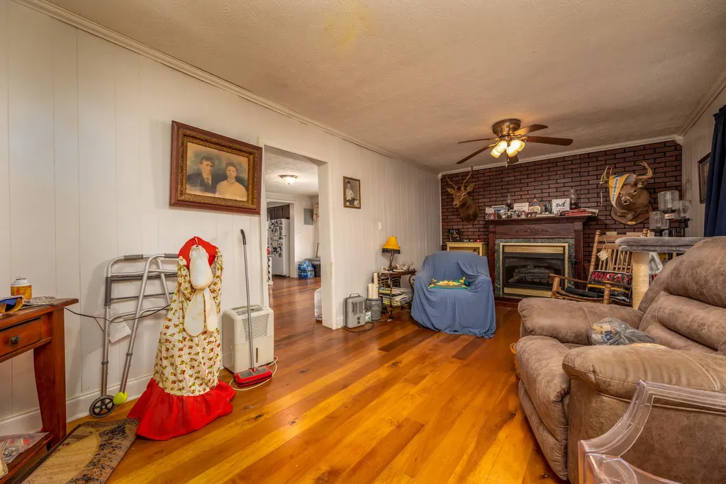 9466 Spencer Pike Mt Sterling KY 40353