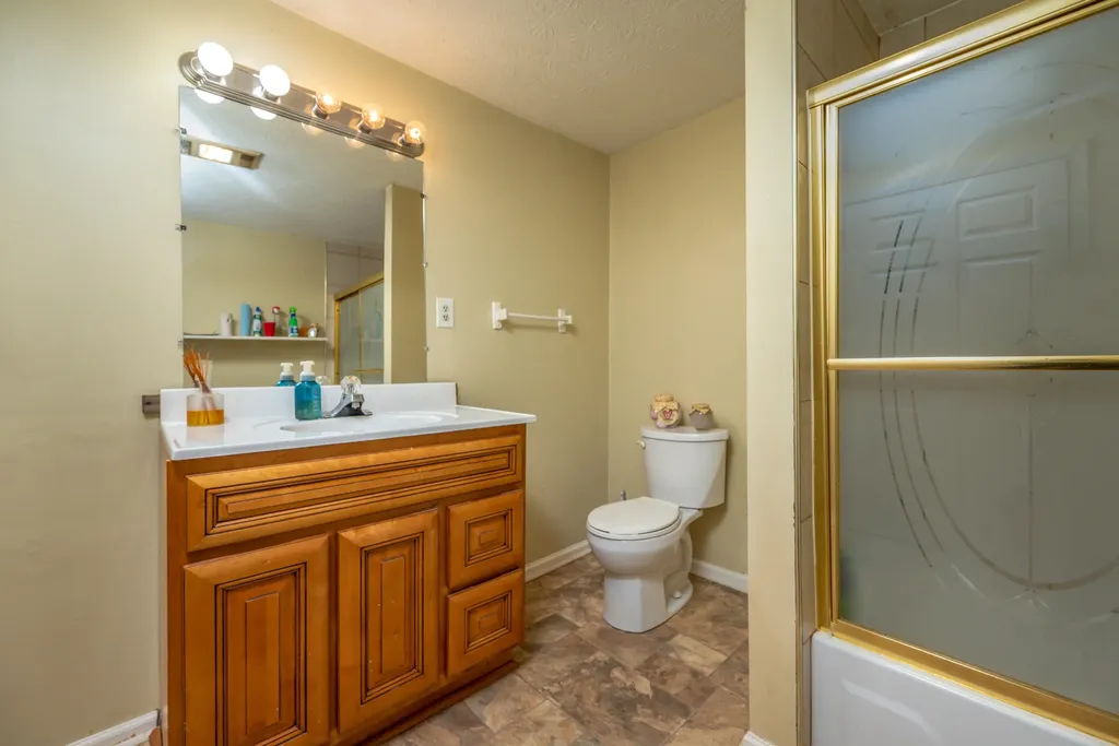 9466 Spencer Pike Mt Sterling KY 40353