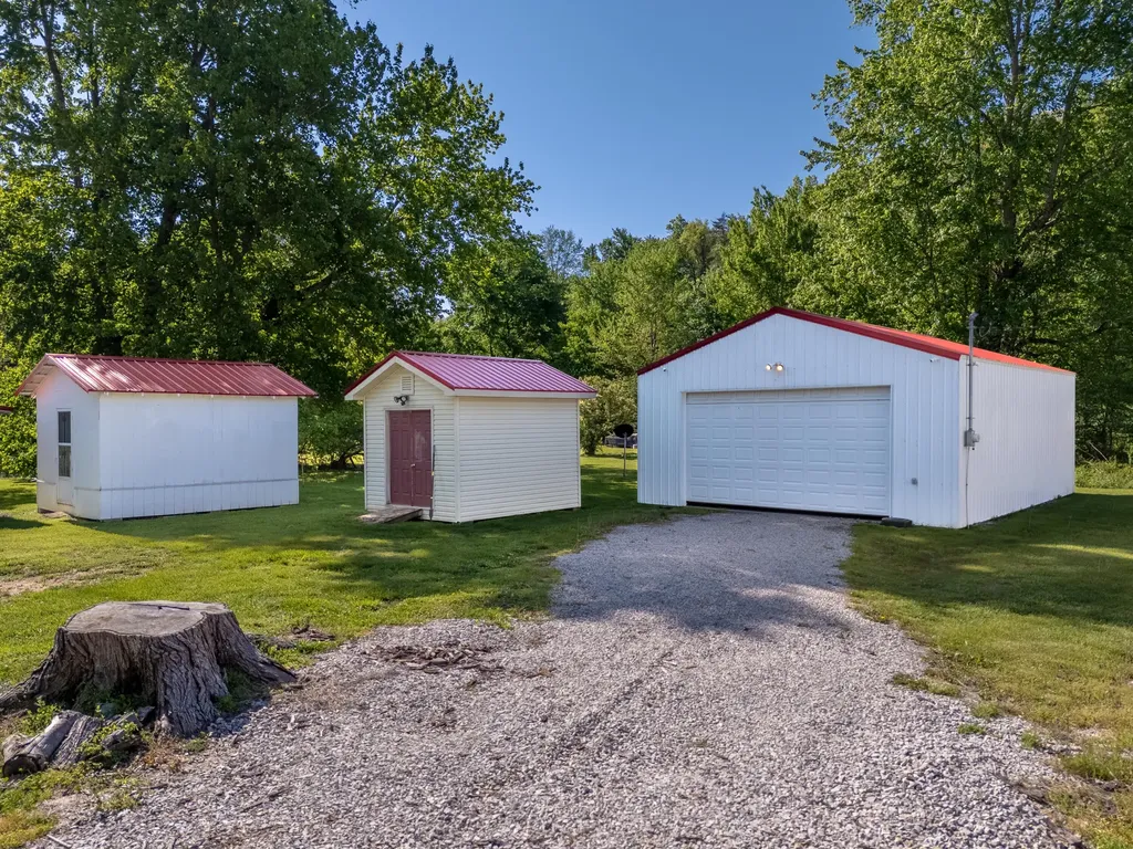 9466 Spencer Pike Mt Sterling KY 40353
