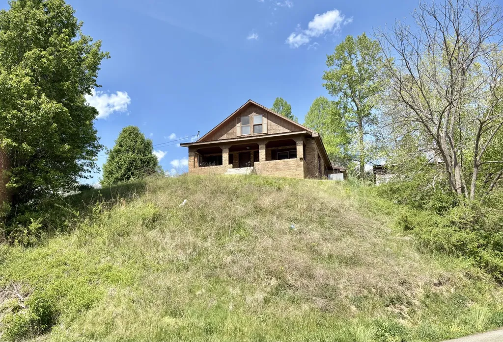 8289 Highway 460 West Liberty KY 41472