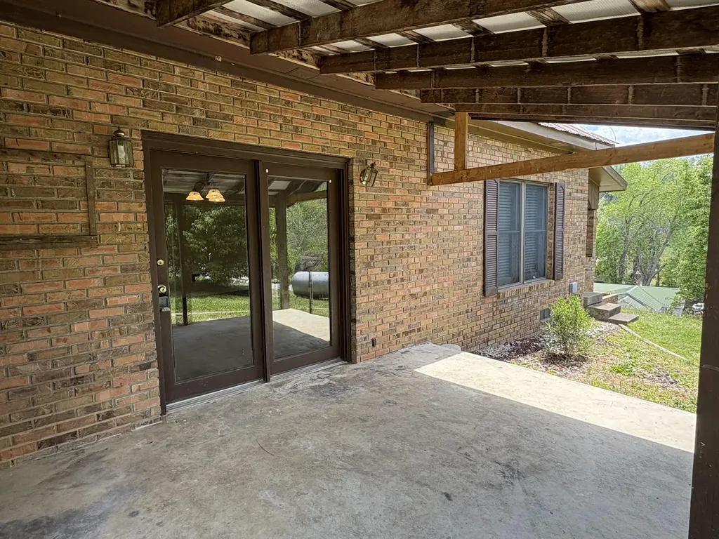 8289 Highway 460 West Liberty KY 41472