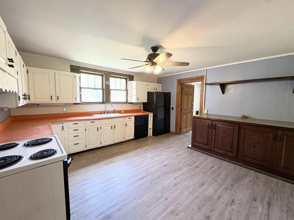 8289 Highway 460 West Liberty KY 41472