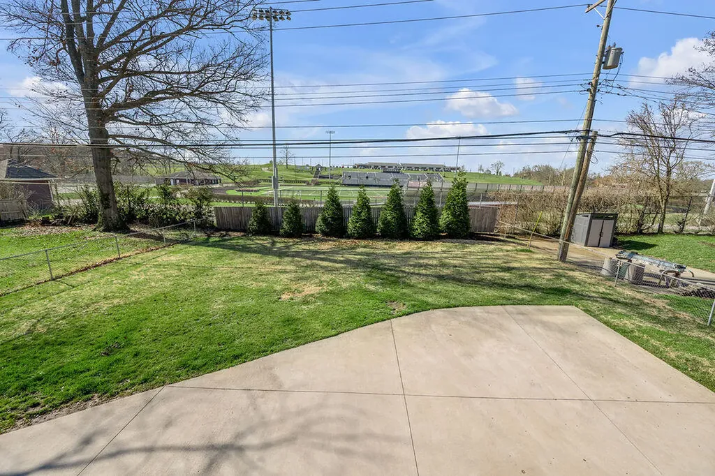 1252 Gainesway Drive Lexington KY 40517