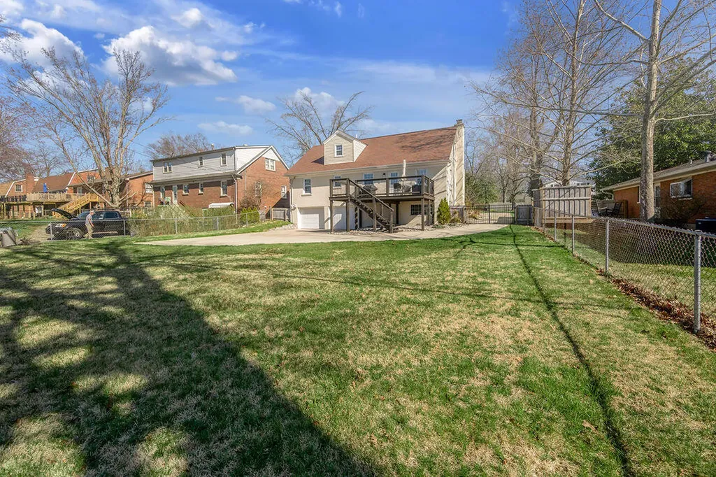 1252 Gainesway Drive Lexington KY 40517
