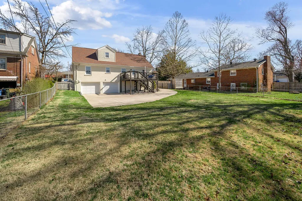 1252 Gainesway Drive Lexington KY 40517