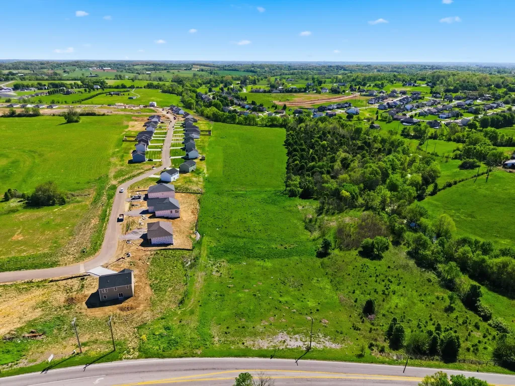 Tract 5 Frankfort Road Lawrenceburg KY 40342