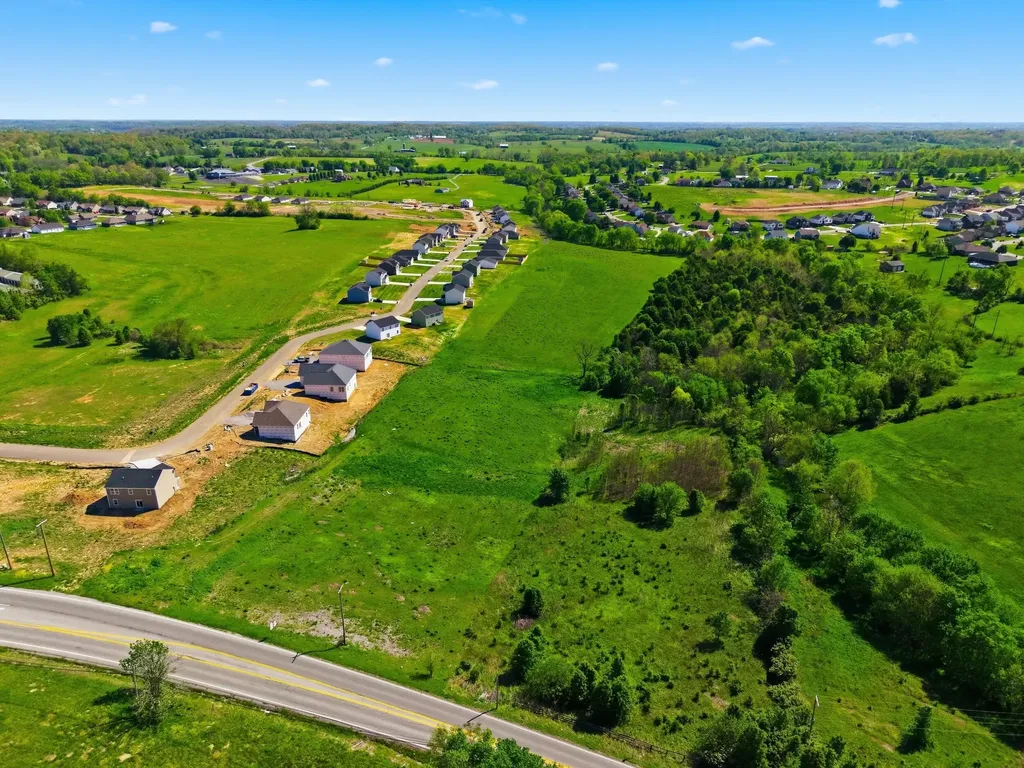 Tract 5 Frankfort Road Lawrenceburg KY 40342