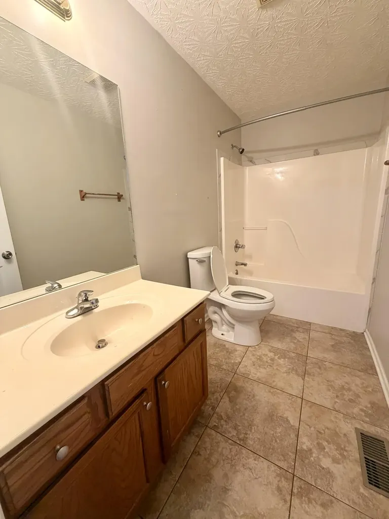 523 Tecumseh Trail Versailles KY 40383