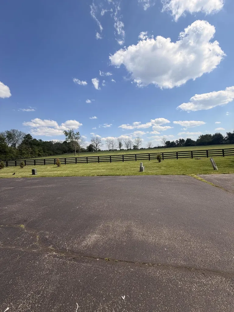 523 Tecumseh Trail Versailles KY 40383