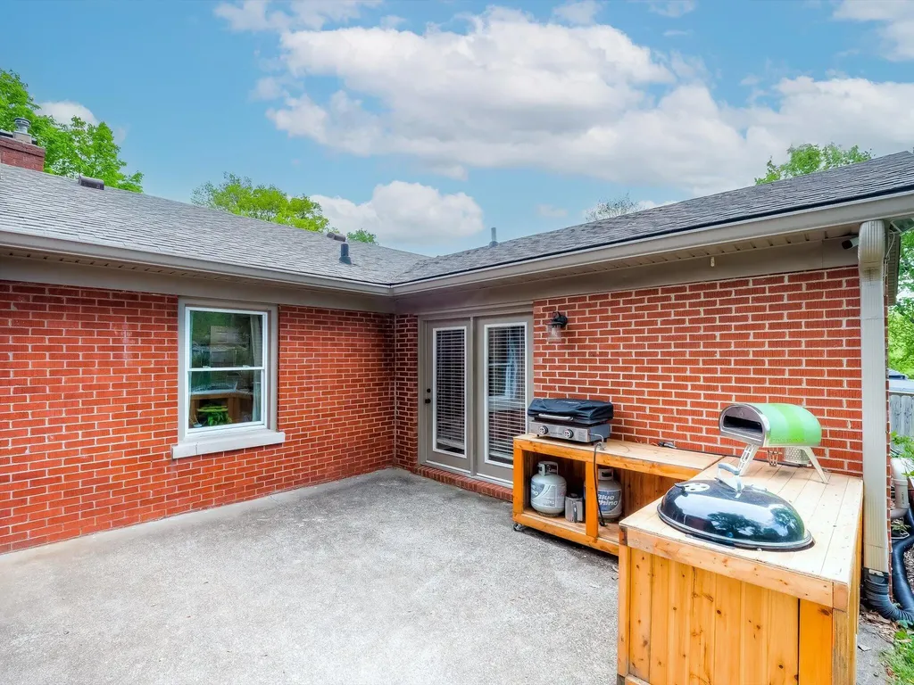 618 Pasadena Drive Lexington KY 40503
