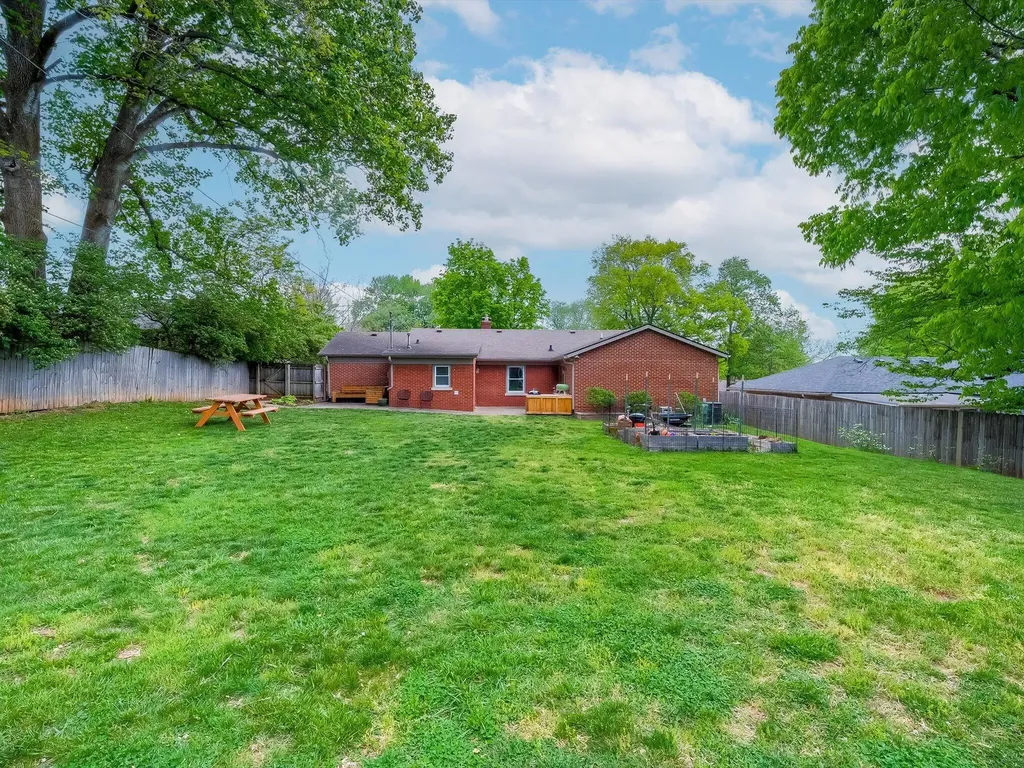 618 Pasadena Drive Lexington KY 40503